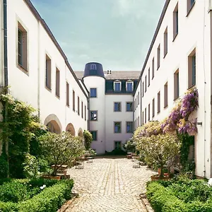 3* Szálloda Hofgarten 1824 Garni